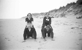 1936-05A ezelrijden  008VERB-zachter