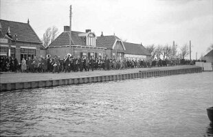 1938-07_5_geboorte_optocht_Pr_Beatrix-13
